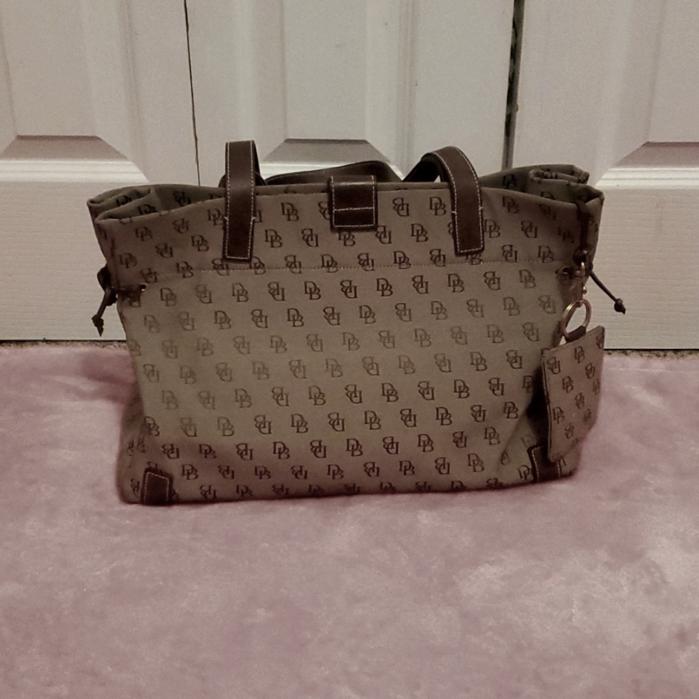 Dooney & Bourke